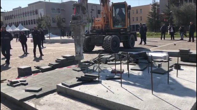 IKMT shemb bazamentin e ndërtuar për Skëndërbeun nga Bashkia e Lezhës