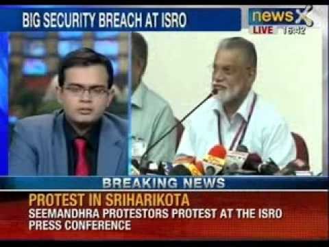 Seemandhara activists protest inside ISRO office against Telangana- NewsX