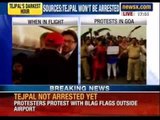 Tarun Tejpal case: Protester protest with black flags outside Goa Airport - NewsX