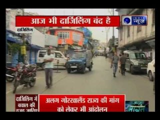 Tourists suffers due to Gorkha Land Movement in Darjeeling, West Bengal