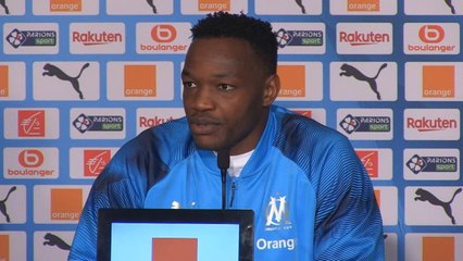 27e j. Mandanda : ''Le brassard me fait du bien''