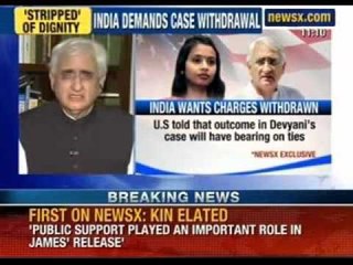 Télécharger la video: NewsX: Top US diplomats express regret over Devyani strip search case