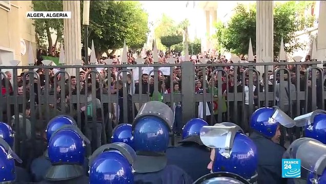 Algeria protests: demonstrations continue against Bouteflika's bid for 5th term