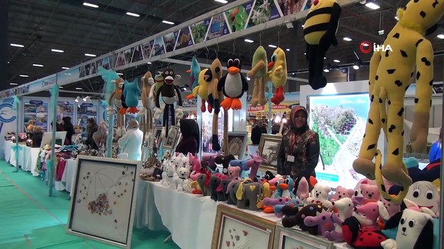 Van’da ‘Yöresel Ürünler ve Hediyelik Eşya Fuarı’ kapılarını açtı