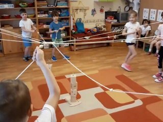 Este é o jogo de equipa que devia existir em todas as escolas!