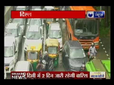 एक घंटे की बारिश में डूब गई दिल्ली !, डूबती बस में फंसे यात्रियों का रेस्क्यू