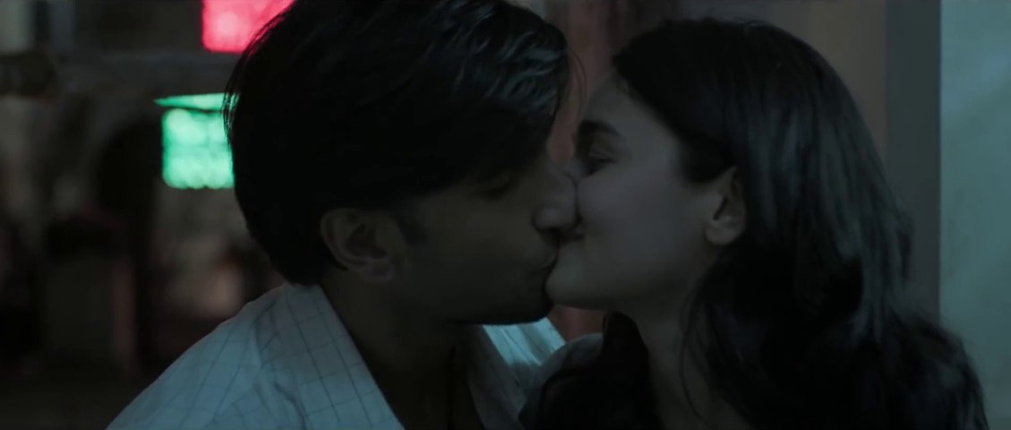Gully Boy- Official Trailer Ranveer Singh Alia Bhat ,Zoya Akhtar