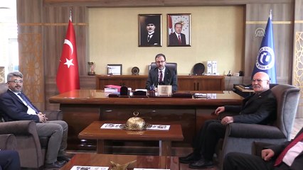 Kasapoğlu: 'Dünyanın en yeni en kaliteli spor tesisleri bizde' - UŞAK