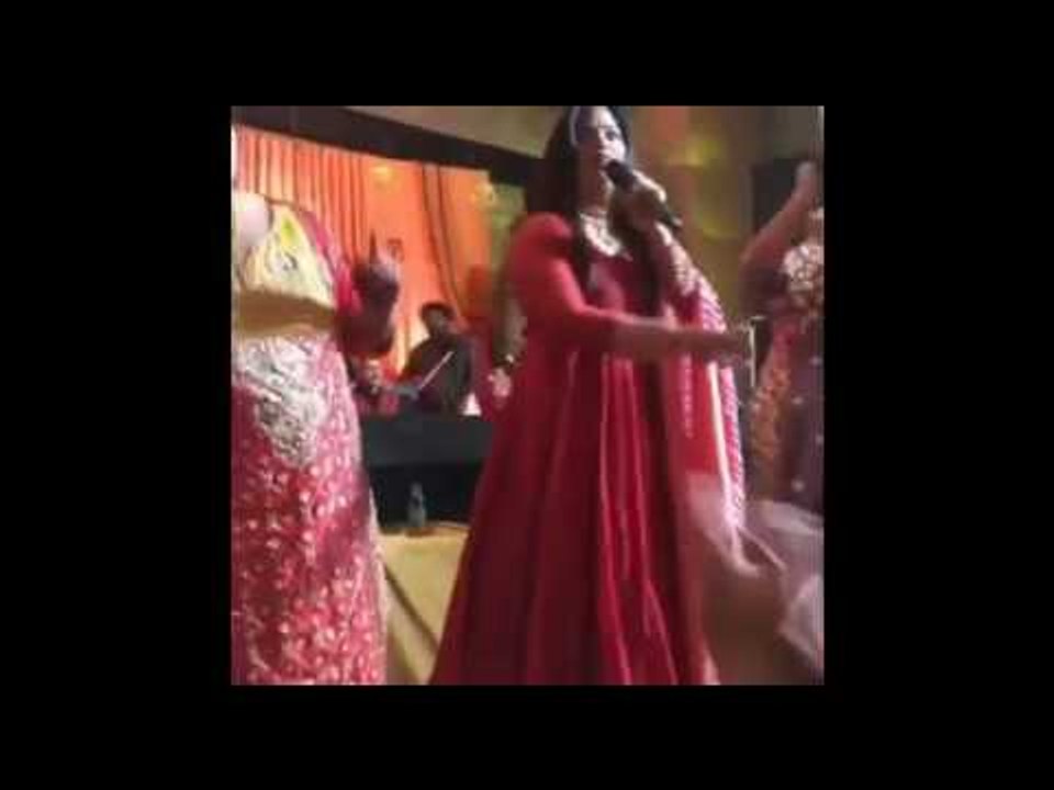 Kapil Sharma Sangeet Ceremony: Singer Richa Sharma और कपिल शर्मा की माँ की धमाकेदार परफॉरमेंस