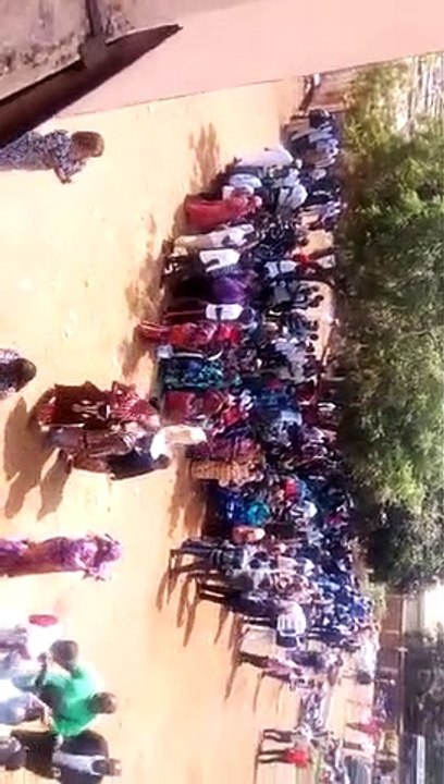 La salsa s'invite au siège du SLECG après la grève. Des enseignants salseros se lâchent. :D