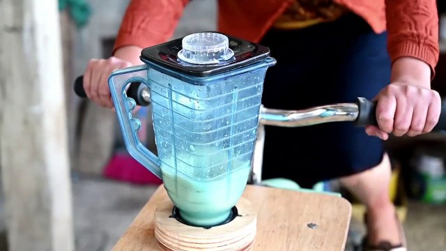 Guatemalan indigenous people recycle bicycles into machines