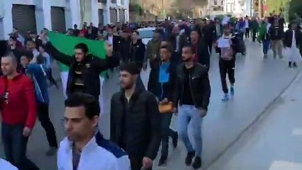 Algérie : Marche en direction de la présidence