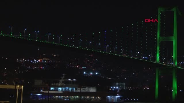 İstanbul-Çamlıca Camii'ndeki Işık Testleri Görsel Şölen Oluşturdu