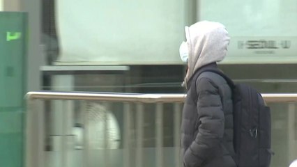 [날씨] 포근하지만 미세먼지↑...내일 비 오며 해소 / YTN