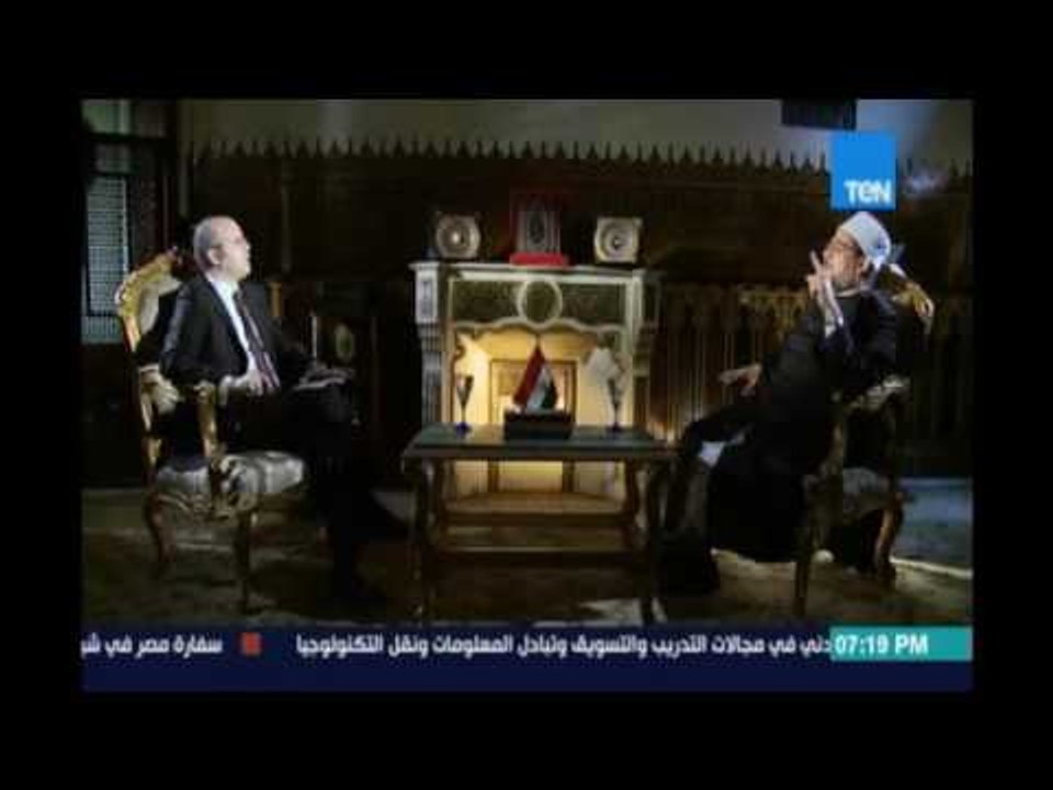 شاهد رد وزير الأوقاف عن وصفه بعض موظفي الوزارة...