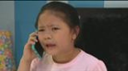 Daisy, tinuruan si Liza na magpatihulog sa escalator