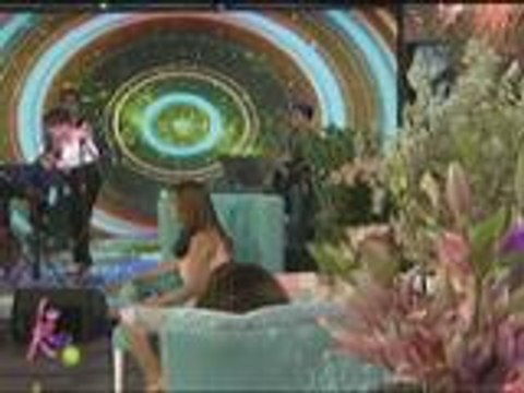 KZ Tandingan sings I'm A Survivor