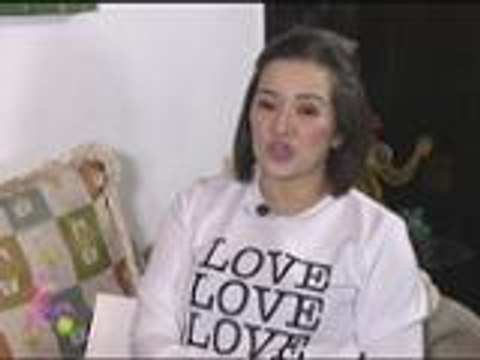 Kris admires Lira's strength