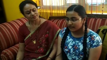 CBSE Results: 99.20% अंक लाकर आयुषी तिवारी बनी कानपुर टॉपर, कहा- सोशल मीडिया रहती हूं दूर