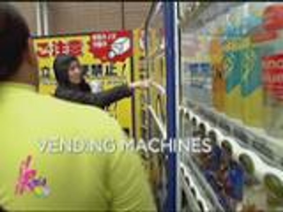 Kris celebrates her birthday with her sons the Japanese way