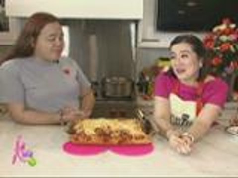 Kris shares her 'makasalanang' spaghetti to her friends