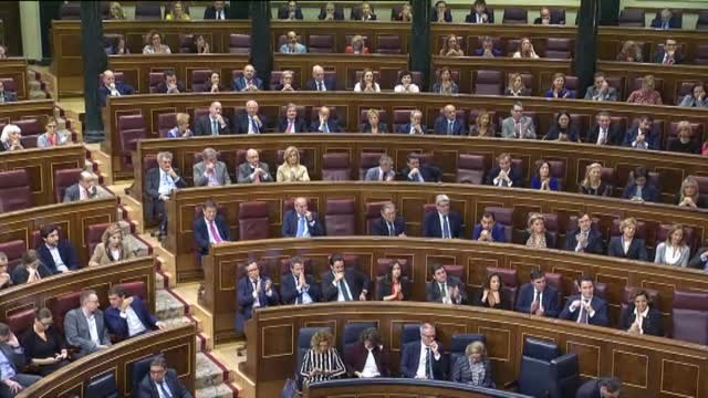 Sánchez inicia con Casado la ronda de contactos para la investidura