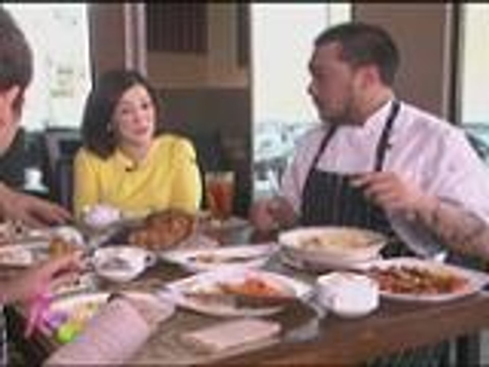 Darren and JK enjoy Chef Victor's cooking