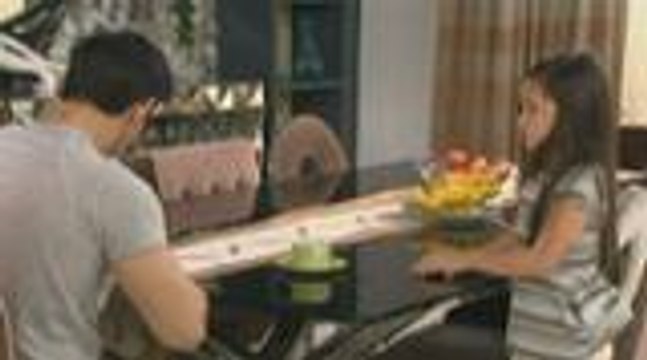 Manny, sinaktan si Flor