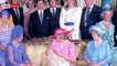 Royal Baby: Du Prince Charles au Prince Georges, redécouvrez les images de la présentation des bébés de la famille Royale