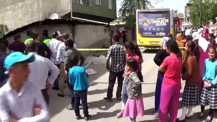 Halk otobüsünün çarptığı 4 yaşındaki çocuk hayatını kaybetti