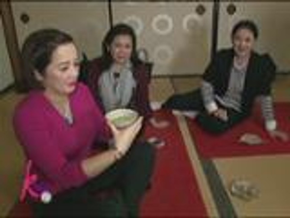 Kris learns to sip tea the Japanese way