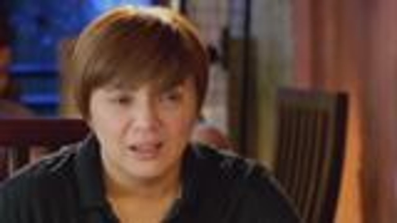 Rona tells Jack that she wants to be part of Leah's wedding