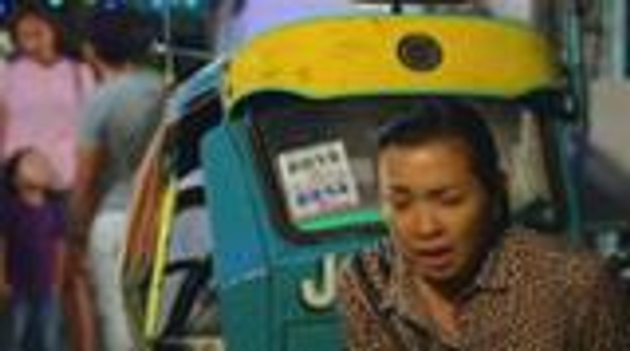 Clark tells Leah that her Mom is home