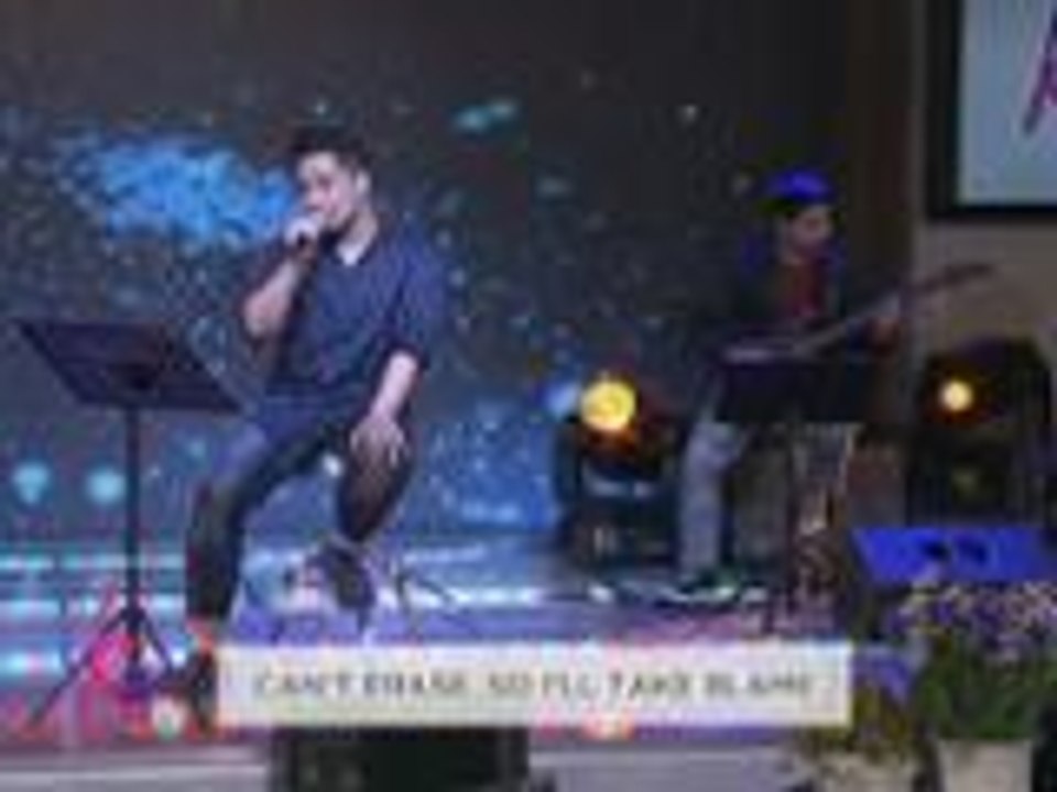 Maki-senti with Jed as he sings David Guetta's "Without You"