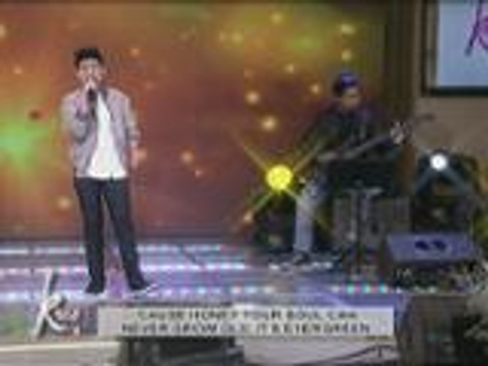 Darren sings his version of "Thinking Out Loud"