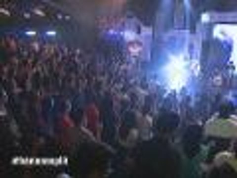 Spongecola sings Anting-Anting on Banana Split