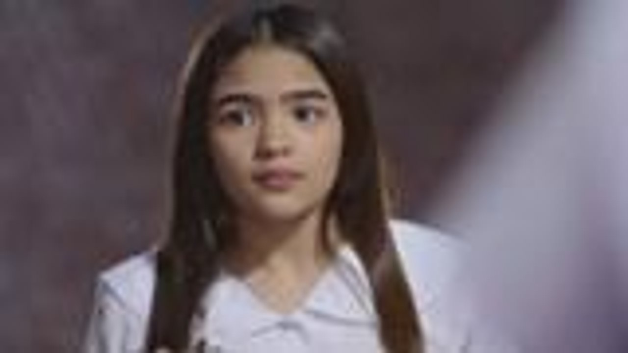 Ituloy kaya ni Lia ang paglalakad ng hubad sa isang school program?