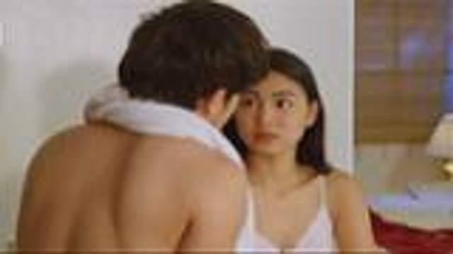 Leah, kinabahan nang makita ang hubad na si Clark