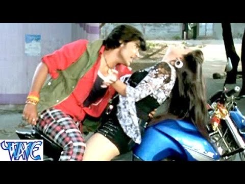 मोबिल डाल देम मशीन में - Saugandh Ganga Maiya Ke | Akshra Singh | Bhojpuri Hit Song HD