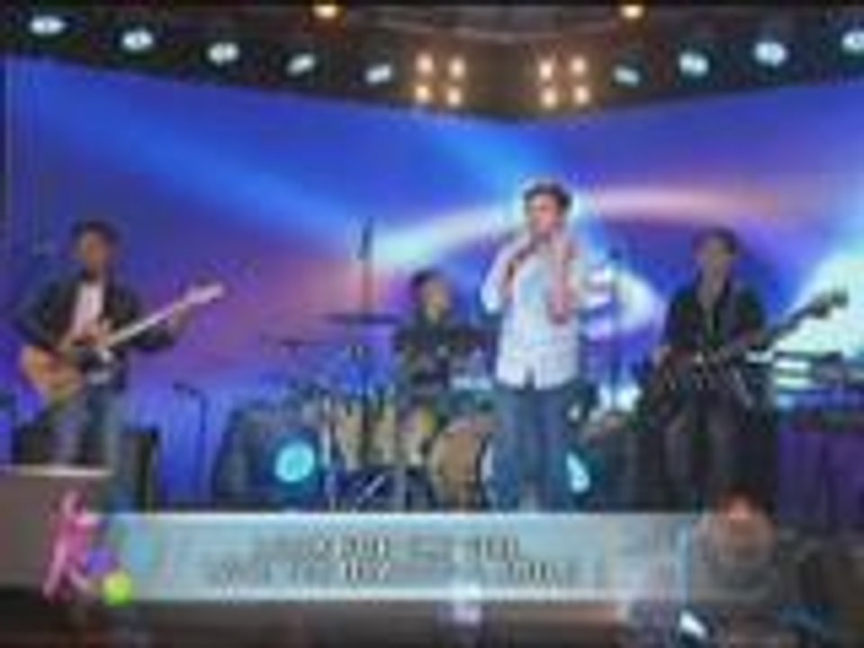 JK sings Maroon 5's "She will be loved"