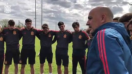 Charla Motivacional del Seleccionador Sub 17 Antes del Partido ante Alemania