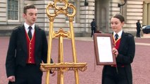 Buckingham Palace officially confirms birth at palace gates