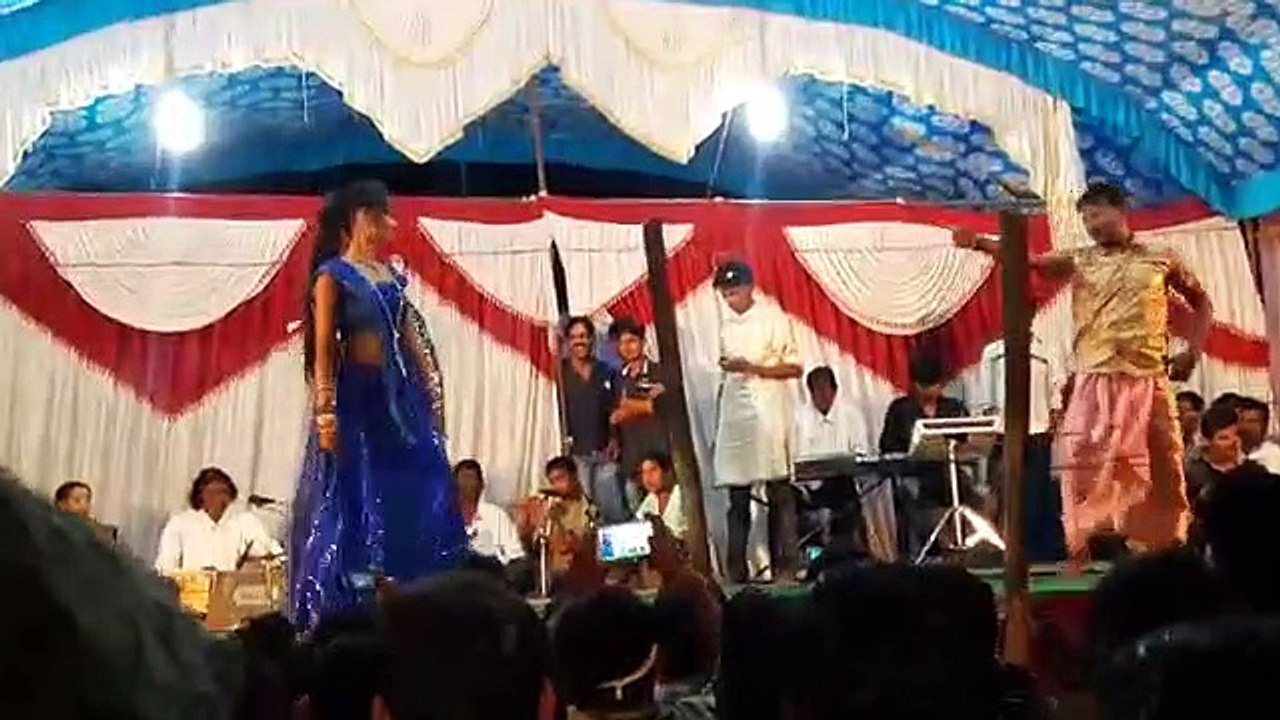 इन दिनों जरवाही बिहार में स्टेज डांस प्रोग्राम छाया