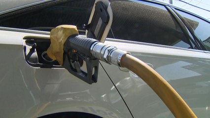 유류세 인하 15→7％ 축소...기름값 부담↑ / YTN