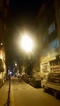 Kadıköy'de YSK'nın kararına karşı ses çıkarma eylemi