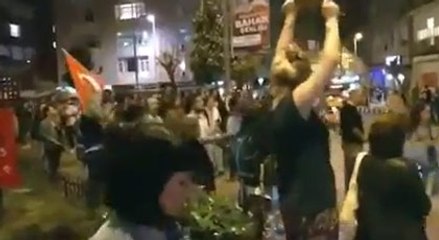 İstanbul'da gece yarısı protestoları