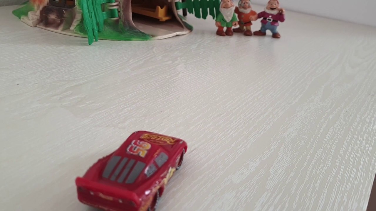 Frozen Lightning McQueen Found By The Dwarfs Part 1