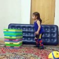 مهارات اقوي طفل في العالم ارات حسيني