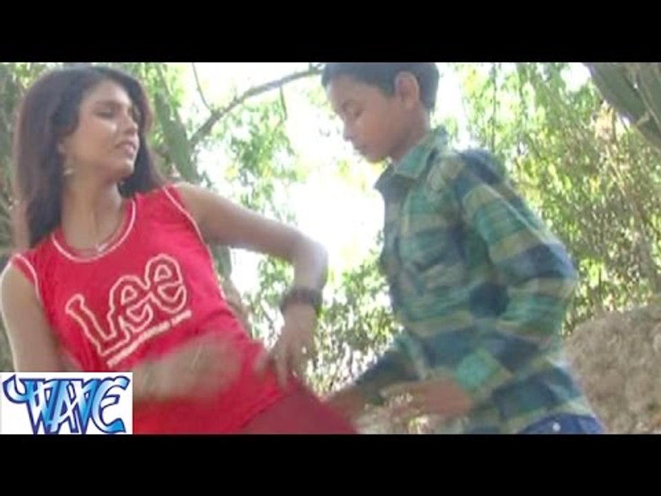 आधा हिंदी आधा इंग्लिश - Aadha Hindi Aadha English Boleli | Krishna Jhakjhoriya | Bhojpuri Hit Song
