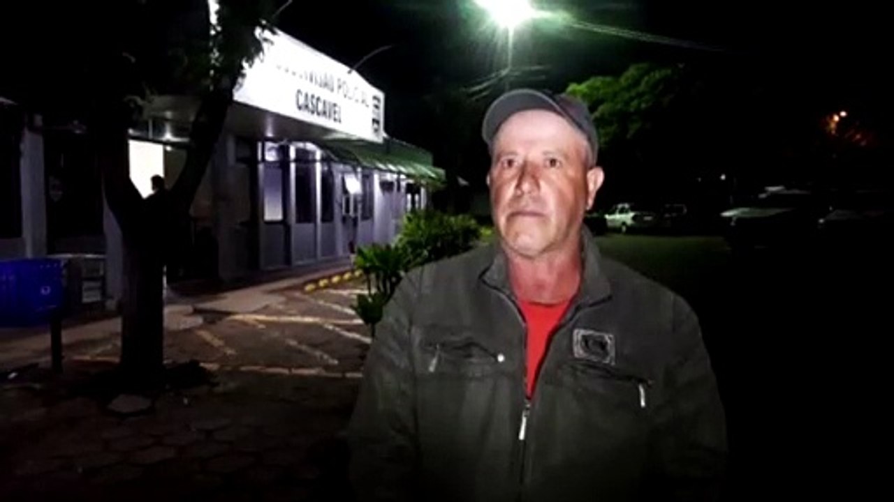 Morador tem carro, televisor e dinheiro furtados em residência